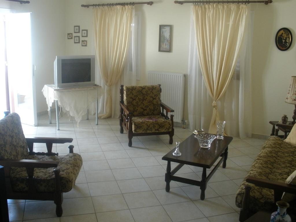 Pension Lagoudera Naxos City Habitación foto